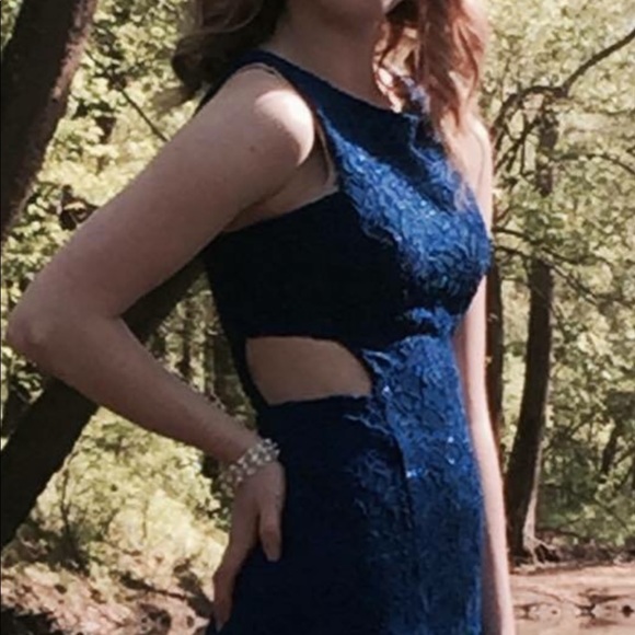 Prom Dress, 3/4 - Picture 7 of 8